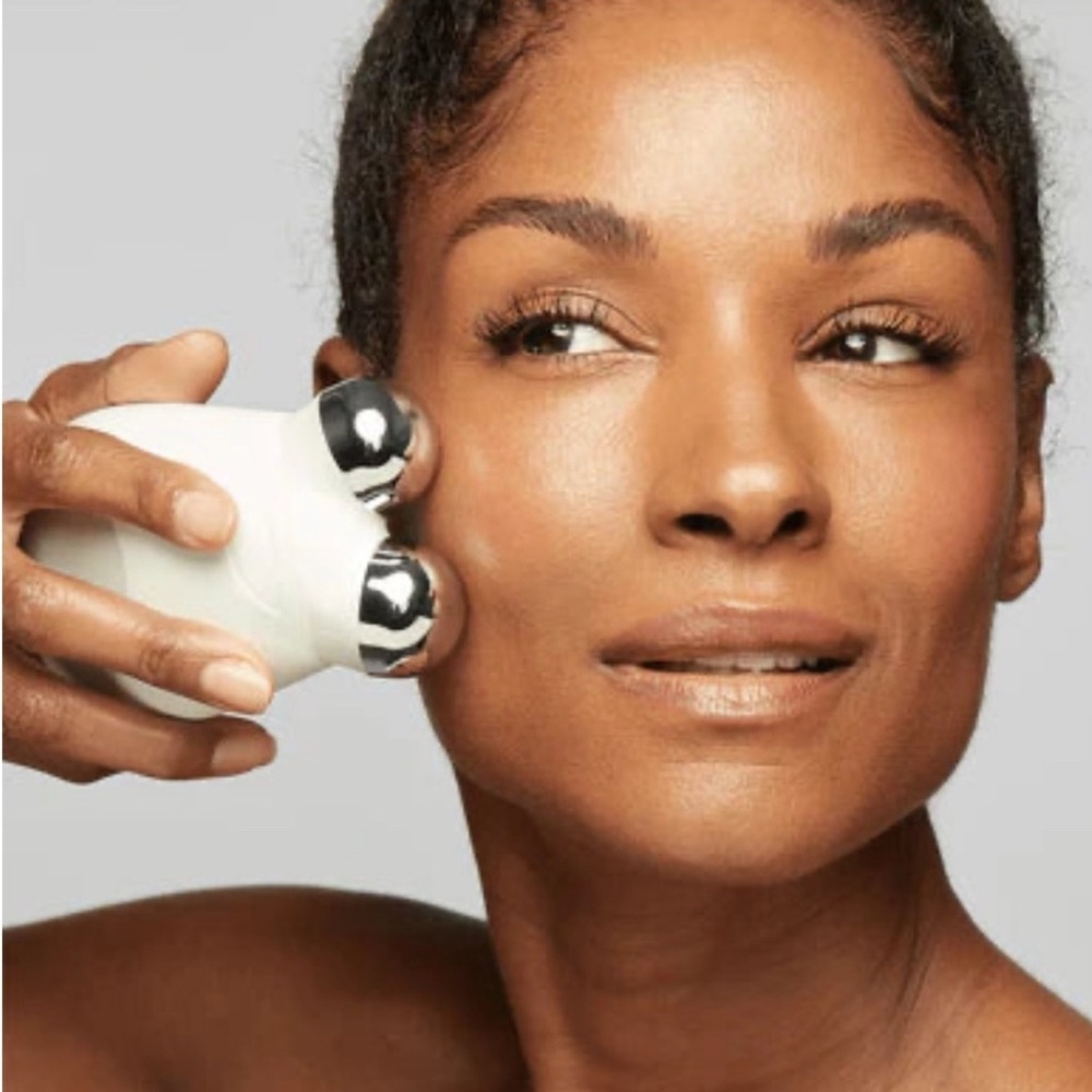 NuFACE Trinity Facial Toning Device